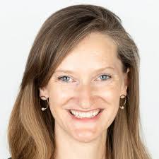 Elinor Gruber's Instagram, Twitter & Facebook