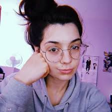 Chanelle Lee (@ChanelleLLee)