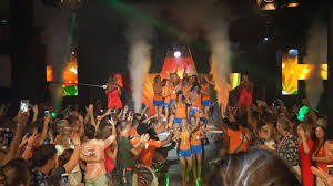 De huidige bondscoach is alyson annan. Huldiging Oranje Hockeydames In Holland Heineken House Youtube