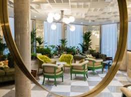 It has everything i need concerning the kitchnette, the washing machines and the super clean and nice rooms. The 10 Best Luxury Hotels In London Uk Booking Com