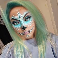 Danielle Barrett updated her profile...