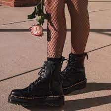 The iconic clothing—flannel, torn jeans, and of course dr. Aniyahlationn On Instagram Dr Martens Jadon Grunge Outfit Street Style Fashion Alternative Ootd Grunge S Grunge Outfits Grunge Fashion Fashion