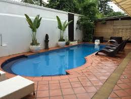 Rumah Minimalis Dengan Kolam Renang Kecil Di 2020 Kolam Renang Halaman Belakang Kecil Luar Ruangan