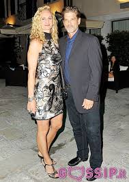 Jun 24, 2021 · oggi ezio greggio è felice al fianco della giovane compagna romina pierdomenico. Clayton Norcross Con La Moglie Andrea Al Party Francesca Rava Foundation Foto E Gossip