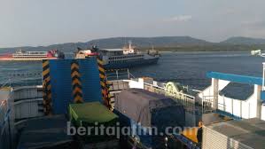 Ferizy adalah layanan penjualan tiket feri. Kapal Penyeberangan Selat Bali Wajib Angkut 100 Motor Sekali Trip Beritajatim Com