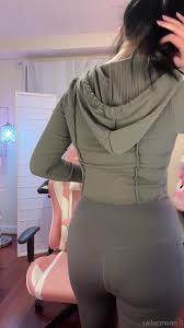 Watch online Xailor aka Xailormoon OnlyFans - (408) Booty check after I  just finished working out! What do you think, is it pumped enough btw on  X-video