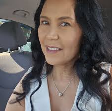 Reyna Paz's Instagram, Twitter & Facebook