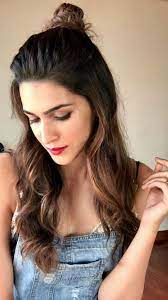 Kriti Sanon Bollywood Hairstyles Scarf Hairstyles Indian Bride Makeup