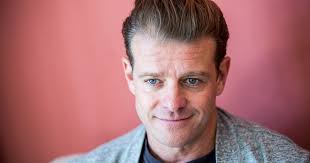 He spent most of his career in germany. Index Kultur Megtalaltak A Szineszt Aki Fenyo Ivant Valtja Majd A Mintaapakban