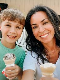 Hi. My name is Haley and I'm looking for a little support.Please share!!  🥰🥰 Something I like to do, is make cookies. Now I'm not saying that mine  are the best, although