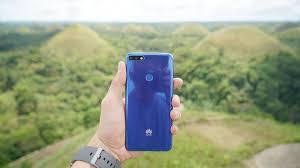 It was launched in black, blue, and gold colours. Review Huawei Nova 2i Lite Antelope