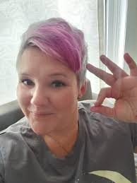 Gals/female identified/non binary folks with short hair group  photo?#pixiefocus