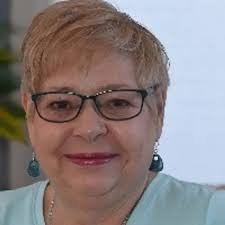 Paula Curtis's Instagram, Twitter & Facebook