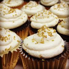 This listing is for a set of six (or multiples of six) 50th wedding anniversary/golden wedding anniversary cupcake toppers, in gold glitter card. 50th Anniversary Cupcakes 50th Anniversary Cakes 50th Wedding Anniversary Cakes Anniversary Cupcakes