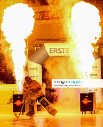 Fotos Der Spielhighlights Finden Imago Images In 2020 Sportfotos Eishockey Sport Bild