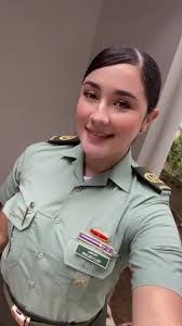 Kelly Holguin's Instagram, Twitter & Facebook