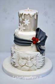 This Stunning Cake By La Torta Perfetta Was Posted On Fb By Artisan Cake Company Christmas Themed Cake Christmas Cake Decorations Winter Cake
