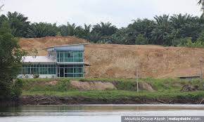 It is a joint venture between inno fisheries sdn bhd (subsidiaries of yayasan sabah) and sunlight seafood (sabah) sdn bhd, to establish and operate a large scale integrated shrimp farm in sabah. Malaysiakini Despair In Pitas Over State Linked Shrimp Farm