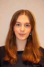 Isabel Neumann's Instagram, Twitter & Facebook