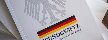 Wann trat das grundgesetz in kraft? Das Grundgesetz In Zahlen 23 000 Worter 197 Artikel 1 Verfassung
