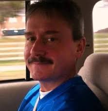 What cb radio has analog features and multiple bands?