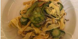 Le Tagliatelle Al Farro E Lavanda Un Piatto Facile E Delicato Che Sa Di Estate
