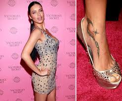 This angel, from victoria's secret, makes all her stage performances sizzle together with her trendy ankle tattoo. Adriana Lima 2021 Husband Net Worth Tattoos Smoking Body Measurements Taddlr