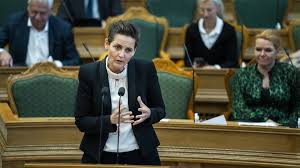 Via relevant fagministerium eller stm@stm.dk/ tlf 33 92. Sf Vil Have Nyt Politisk Organ Som Del Af Ny Epidemilov