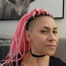 Gina Wicks's Instagram, Twitter & Facebook