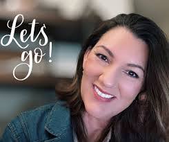 Jennifer Artis's Instagram, Twitter & Facebook