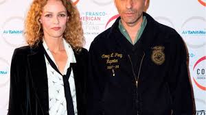 Apr 10, 2020 · le 9 avril 2020, john christopher depp iii, le cadet de vanessa paradis et johnny depp, a fêté ses 18 ans. Lily Rose Depp Vanessa Paradis Et Samuel Benchetrit Ce Dejeuner A Paris Qui Prouve Leur Complicite Gala