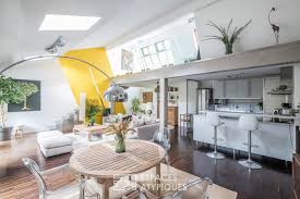 Espaces atypiques, le réseau d'agences immobilières expert en immobilier contemporain. Maison Contemporaine Avec Terrasses Dans Une Ancienne Usine Espaces Atypiques