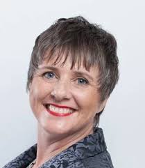 Danielle Storey's Instagram, Twitter & Facebook