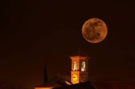 Bolso hombro y mano en rafia. Luna Dello Storione Lo Splendore Della Luna Piena D Agosto Nei Cieli Del Sud
