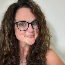 Lori Peacock (@lorikpeacock) • Threads, Say more