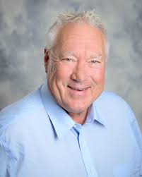 We are celebrating Customer Service Week by highlighting our employees who  have reached service award milestones with Hy-Vee! Today we are featuring, Jill  Sills, Gary Turner, Denise Lynam and Cyndi Nuefeld for