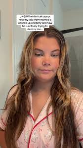 Jessica Mccombs's Instagram, Twitter & Facebook