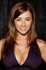 File:Taylor Vixen 2 2010.jpg - Wikipedia