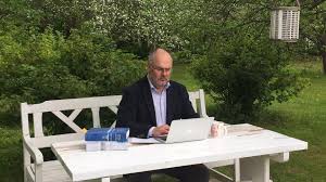 101 riigikogu liikmest võttis valimissedeli välja 80 riigikogu liiget, neist 72 hääletas karise kandiatuuri poolt, kaheksa sedelit oli märgistamata. Zjgamogcpeu4ym