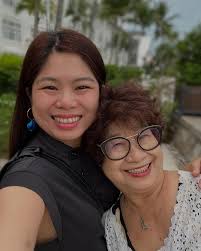 Fong Kam Ling (@kamling) • Instagram photos and videos