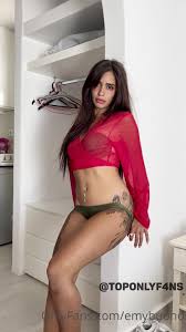 Emy Buono si toglie le mutandine Ofans | Solopornoitaliani