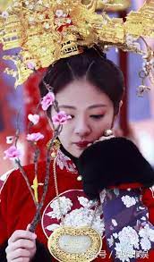 安以轩演过的10个古装角色 林月如结局虐心 独孤般若秒杀女主 red costume crown women