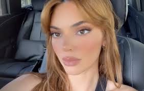 Kylie & Kendall Jenner fans think famous sisters look like TWINS in new pic  as they announce joint makeup collaboration