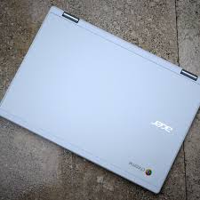 Chromebooks are powered by the lightweight (compared to windows) google chrome os, which uses the chrome web browser as the primary user interface (ui). Acer S New Chromebook 11 Sacrifices Specs For A Nice Design And 179 Price The Verge
