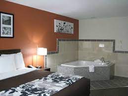 On the other hand, fort worth hotels with jacuzzi suites would put you near the fort worth zoo and stockyards. Jacuzzi Room Picture Of Sleep Inn Suites And Conference Center Downtown Indianapolis Tripadvisor