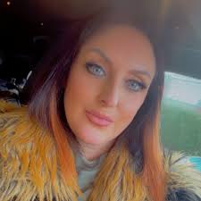 The delivery driver was caught in the act from the woman's doorbell camera.