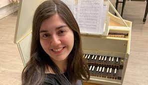 Estudiantes de Música UC en la escena internacional: Matilde Méndez dará un  concierto en Leipzig