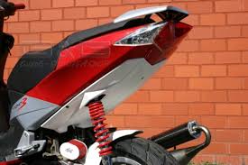 We mainly market tuning parts and accessories alone or in kit for the most classic scooters like the booster, nitro / aerox, peugeot speedfight and ludix but also for more recent brands, cpi, keeway. Unterboden Heckdurchgang Mtkt Verkleidung In Silber Fur Peugeot Speedfight 3 Ebay