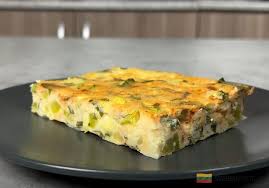 Graikiškas pyragas su cukinijomis. Tai vienintelis būdas, kaip ruošiu  cukinijas sezono metu: šį receptą man davė mano sesuo.