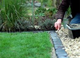 Comment Bien Poser Une Bordure De Paves Bordure Jardin Jardins Bordure Pave